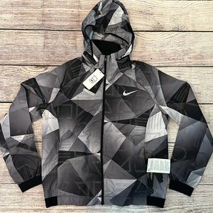 Nike Women’s Shield Tuck-able Hood Windrunner